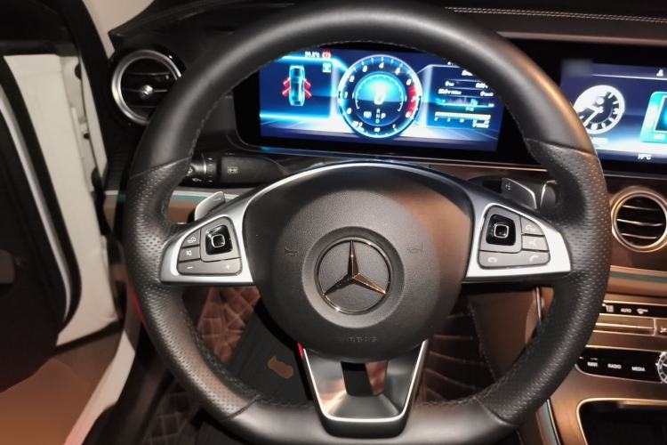 Used Mercedes-Benz E-Class 2018 Restyled E 300 L Sport Luxury Edition Steering Wheel