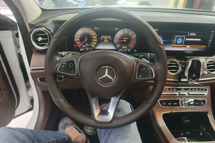 Used Mercedes-Benz E-Class 2018 Facelift E 300 L Luxury Edition Steering Wheel