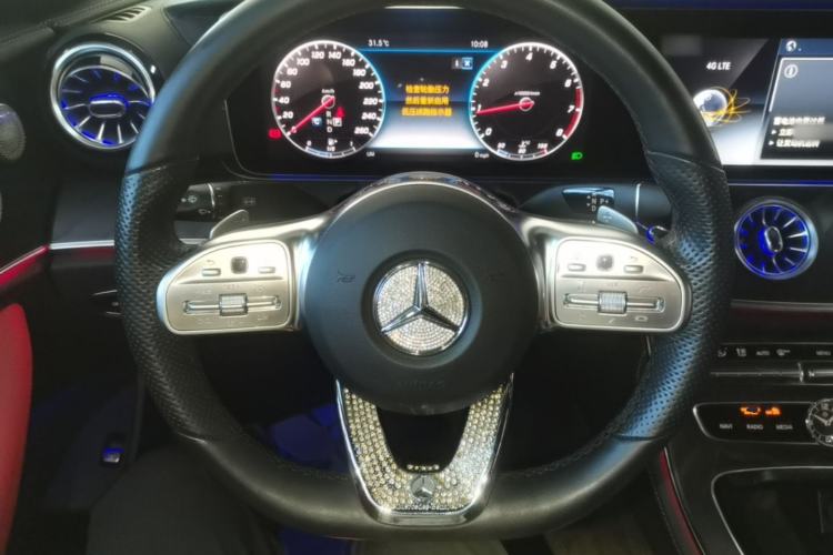 Used Mercedes-Benz E-Class 2018 E 200 Convertible Coupe Steering Wheel