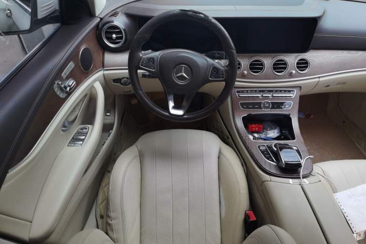 Used Mercedes-Benz E-Class 2018 Facelift E 300 L Luxury Edition Steering Wheel