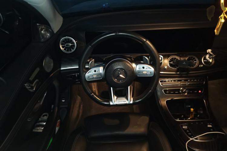 Used Mercedes-Benz E-Class 2018 Facelift E 200 L Sport Edition Steering Wheel
