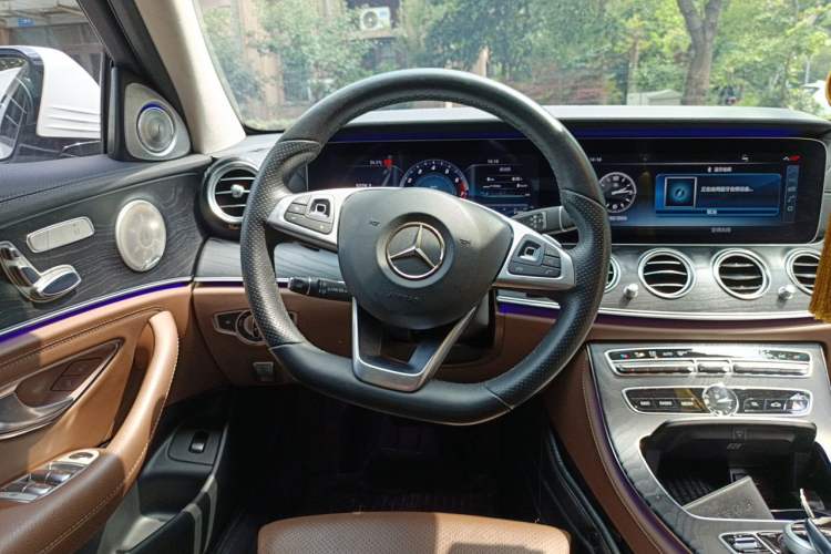 Used Mercedes-Benz E-Class 2018 Facelift E 200 L Sport Edition Steering Wheel