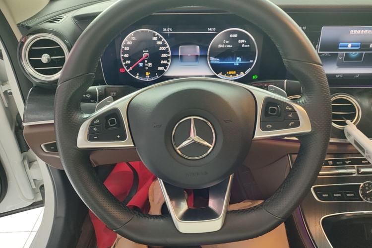 Used Mercedes-Benz E-Class 2018 Restyled E 300 L Sport Luxury Edition Steering Wheel