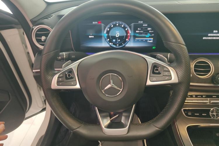 Used Mercedes-Benz E-Class 2018 Facelift E 200 L Sport Edition Steering Wheel