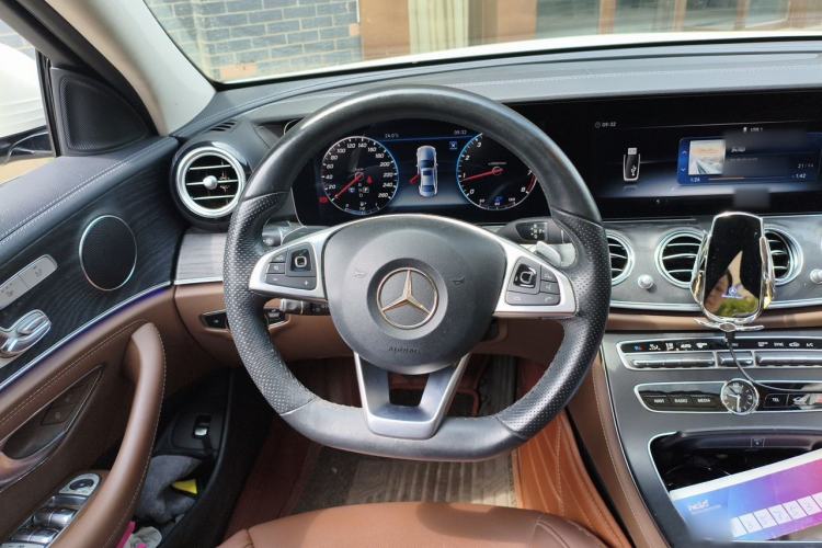 Used Mercedes-Benz E-Class 2018 E 300 L Sporty and Stylish Model Steering Wheel