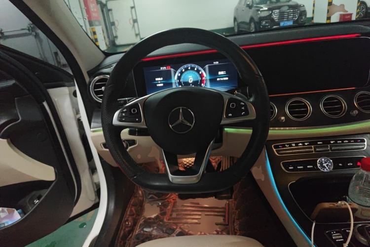 Used Mercedes-Benz E-Class 2018 E 300 L Sporty and Stylish Model Steering Wheel