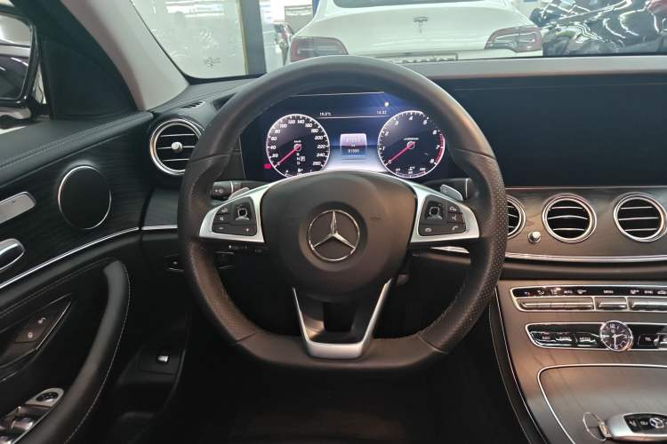 Used Mercedes-Benz E-Class 2018 E 200 L Sport Edition Steering Wheel
