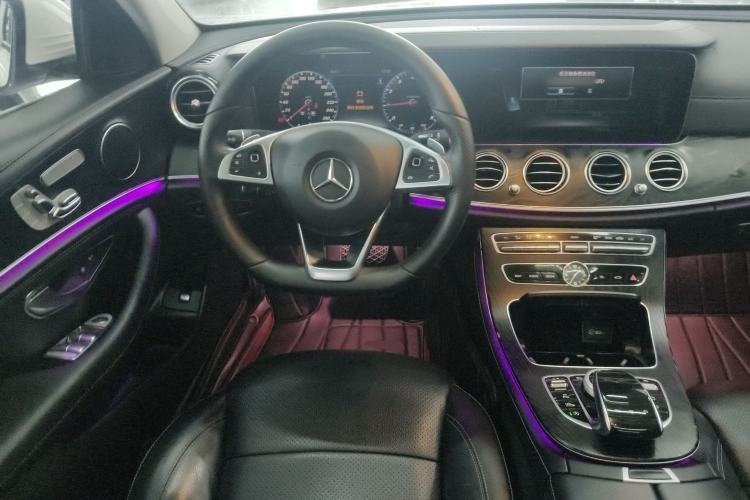 Used Mercedes-Benz E-Class 2018 E 300 L Sport Luxury Edition Steering Wheel