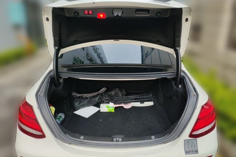 Used Mercedes-Benz E-Class 2018 E 200 L Sport Edition Trunk