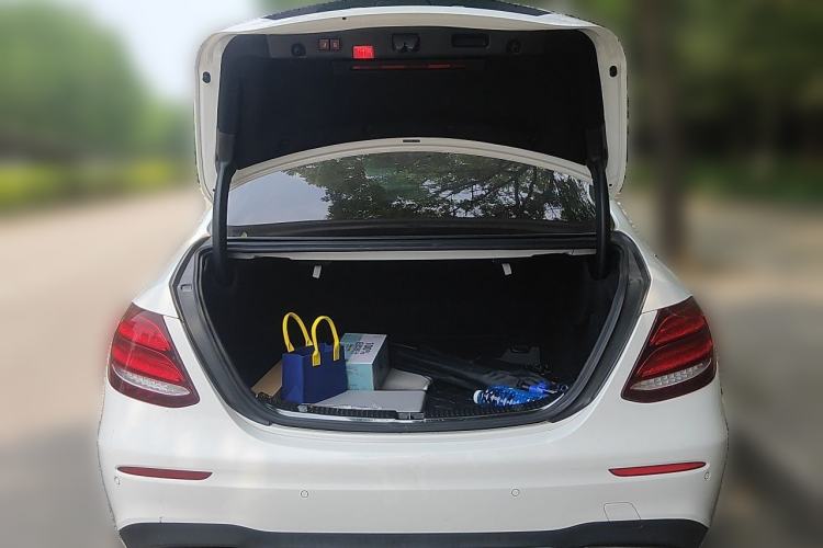 Used Mercedes-Benz E-Class 2018 Restyled E 300 L Sporty and Stylish Edition Trunk