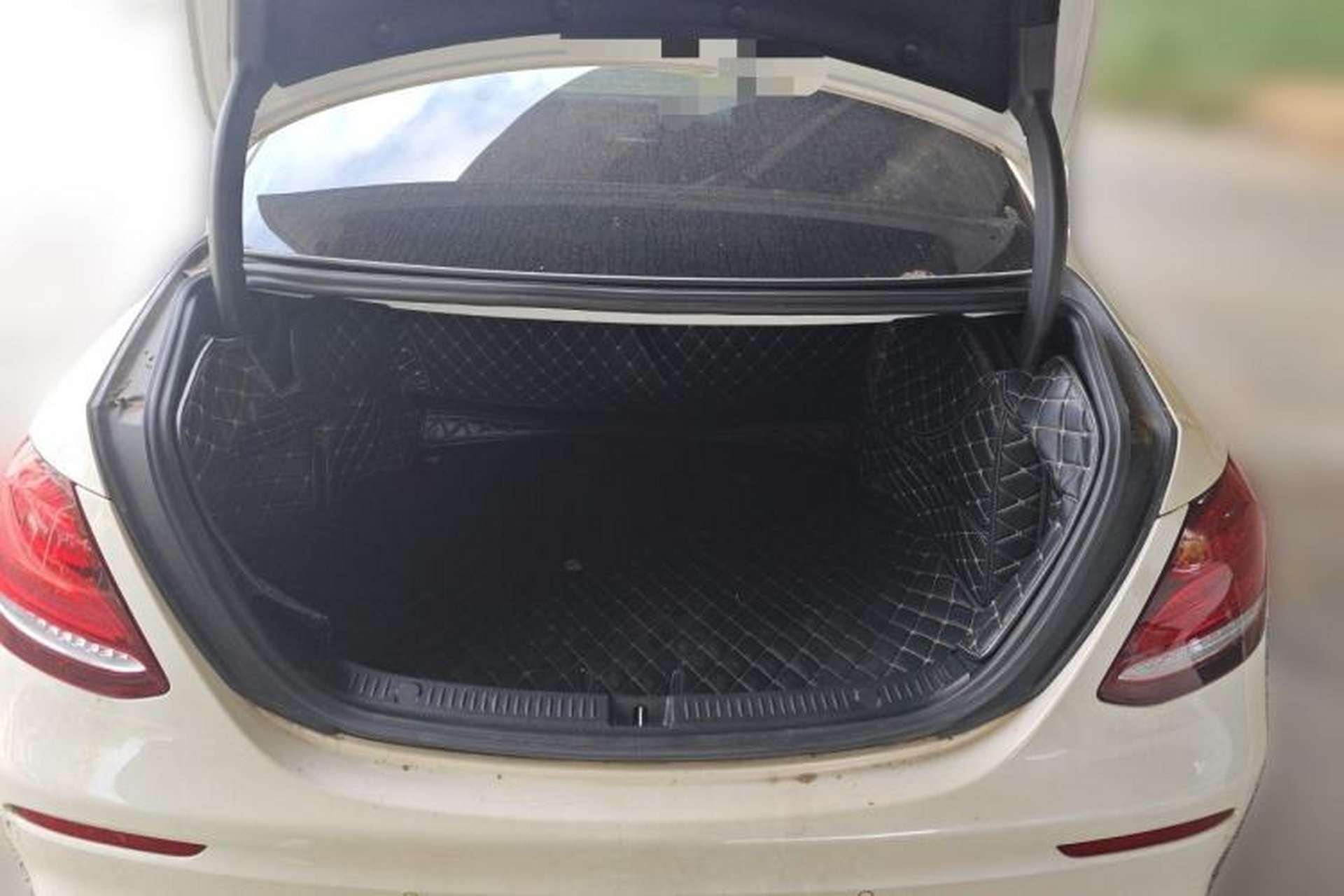Used Mercedes-Benz E-Class 2018 E 200 L Sport Edition Trunk