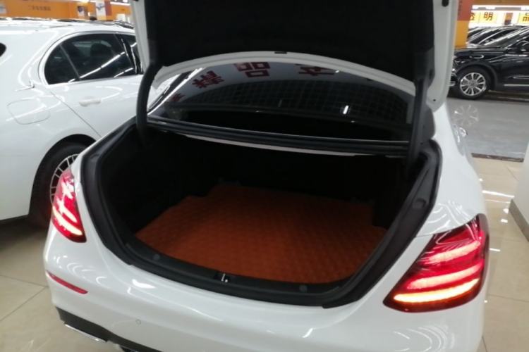 Used Mercedes-Benz E-Class 2018 Facelift E 200 L Sport 4MATIC Trunk