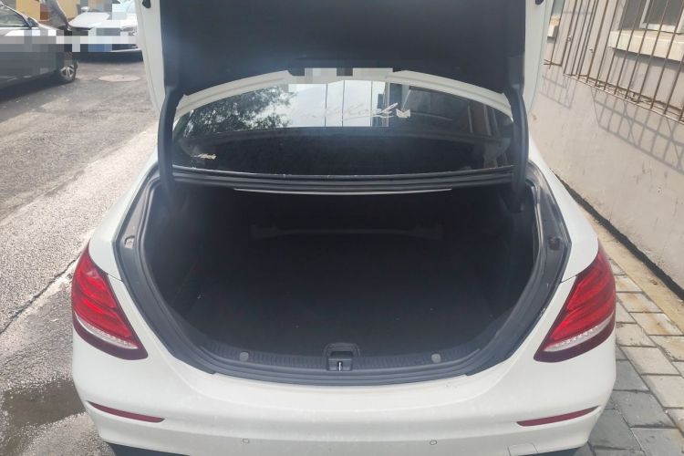 Used Mercedes-Benz E-Class 2018 E 300 L Sporty and Stylish Model Trunk