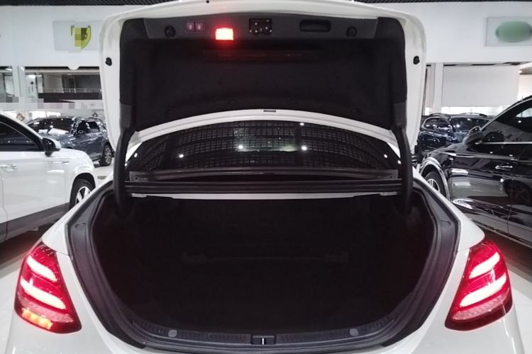 Used Mercedes-Benz E-Class 2018 Restyled E 300 L Sporty and Stylish Edition Trunk