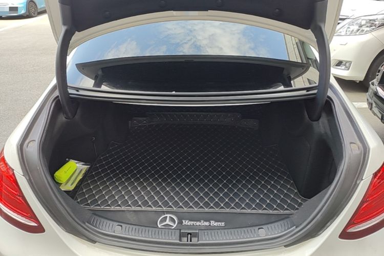 Used Mercedes-Benz E-Class 2018 Facelift E 200 L Sport Edition Trunk
