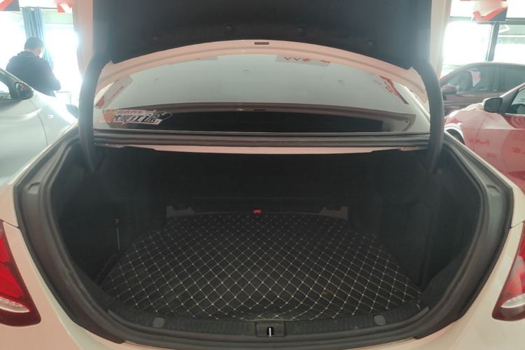 Used Mercedes-Benz E-Class 2018 Facelift E 200 L Sport Edition Trunk