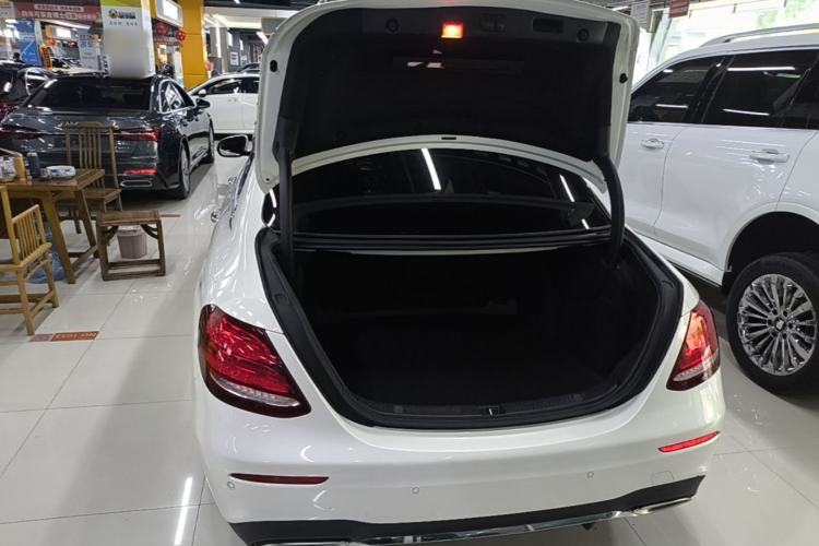 Used Mercedes-Benz E-Class 2018 Facelift E 200 L Sport 4MATIC Trunk