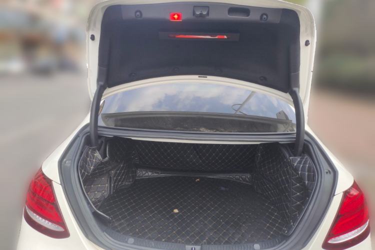 Used Mercedes-Benz E-Class 2018 E 200 L Sport Edition Trunk