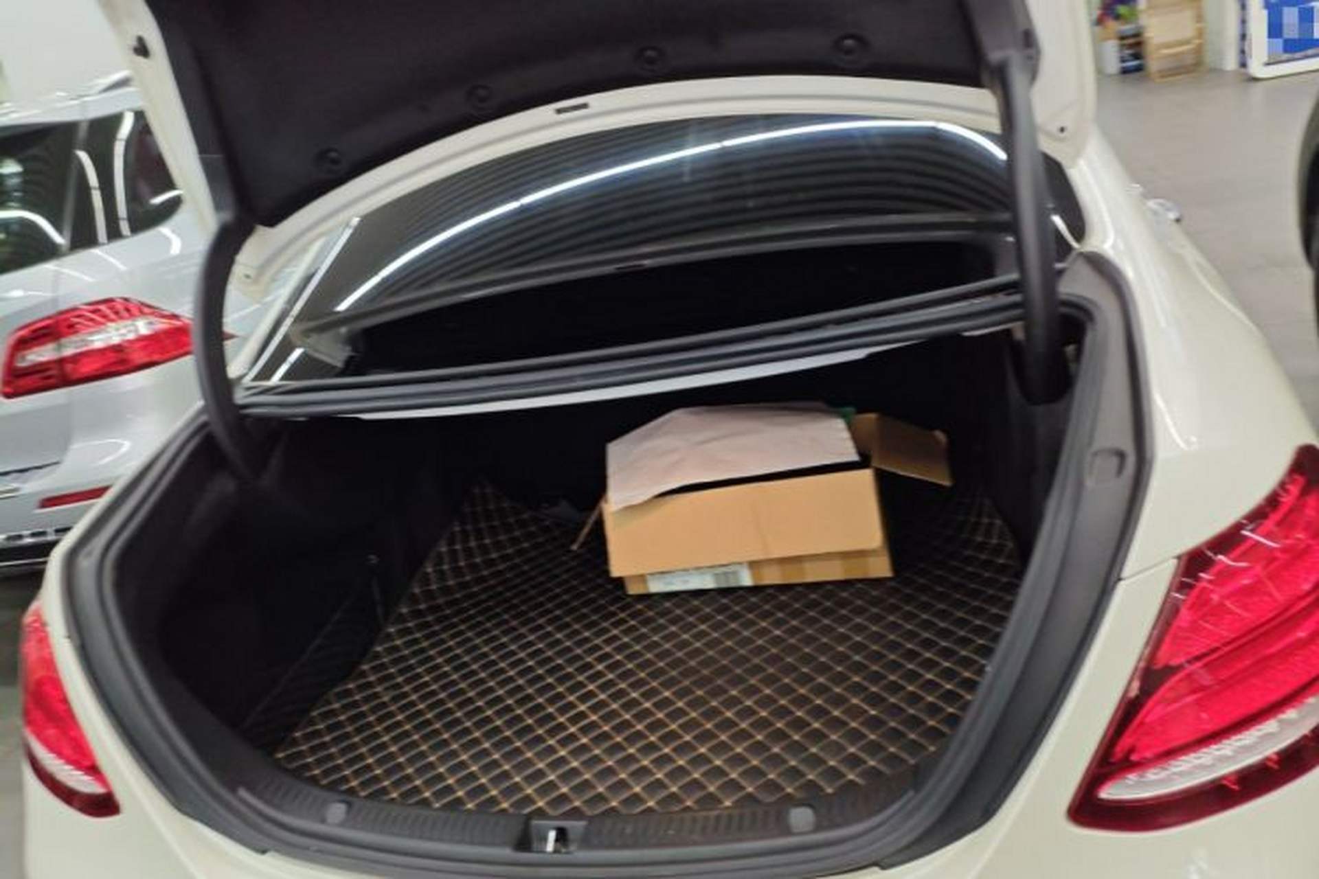 Used Mercedes-Benz E-Class 2018 E 300 L Sporty and Stylish Model Trunk