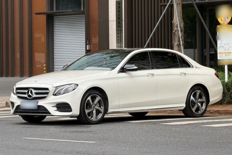 Ojetý Mercedes-Benz E-Class 2018 E 300 L Sporty and Stylish Model Guazi used car, China used car export, Used car for sale, Used  cars, Cheapest cars for sale