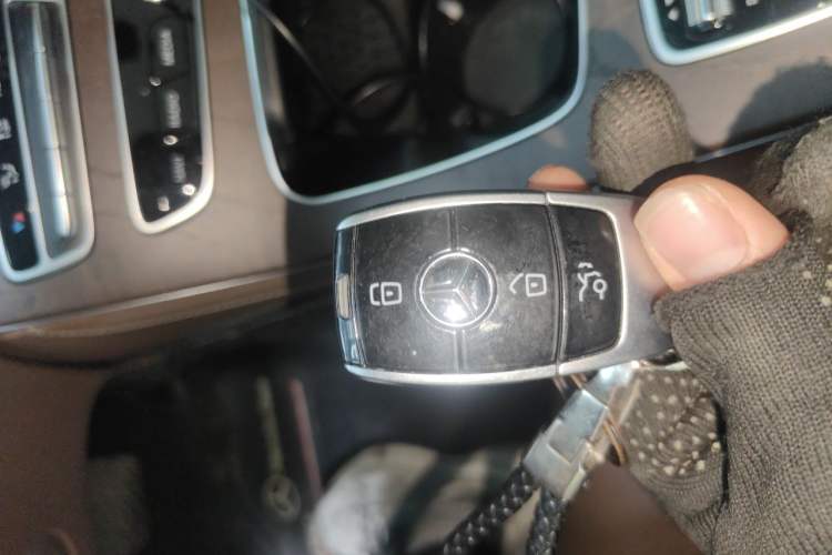 Used Mercedes-Benz E-Class 2018 E 300 L Luxury Model Vehicle Key