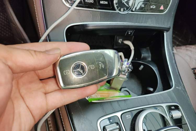 Used Mercedes-Benz E-Class 2018 E 200 L Sport Edition Vehicle Key