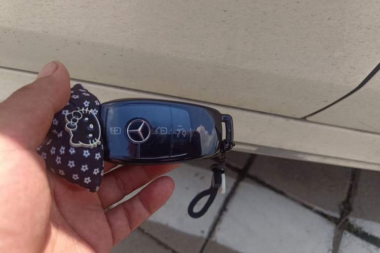 Used Mercedes-Benz E-Class 2018 E 300 L Sport Luxury Edition Vehicle Key