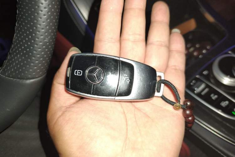 Used Mercedes-Benz E-Class 2018 E 200 L Sport Edition Vehicle Key