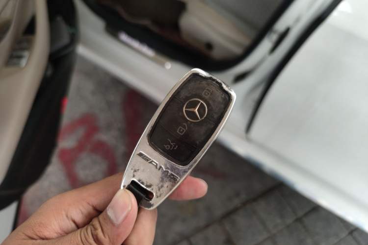 Used Mercedes-Benz E-Class 2018 Facelift E 200 L Sport Edition Vehicle Key