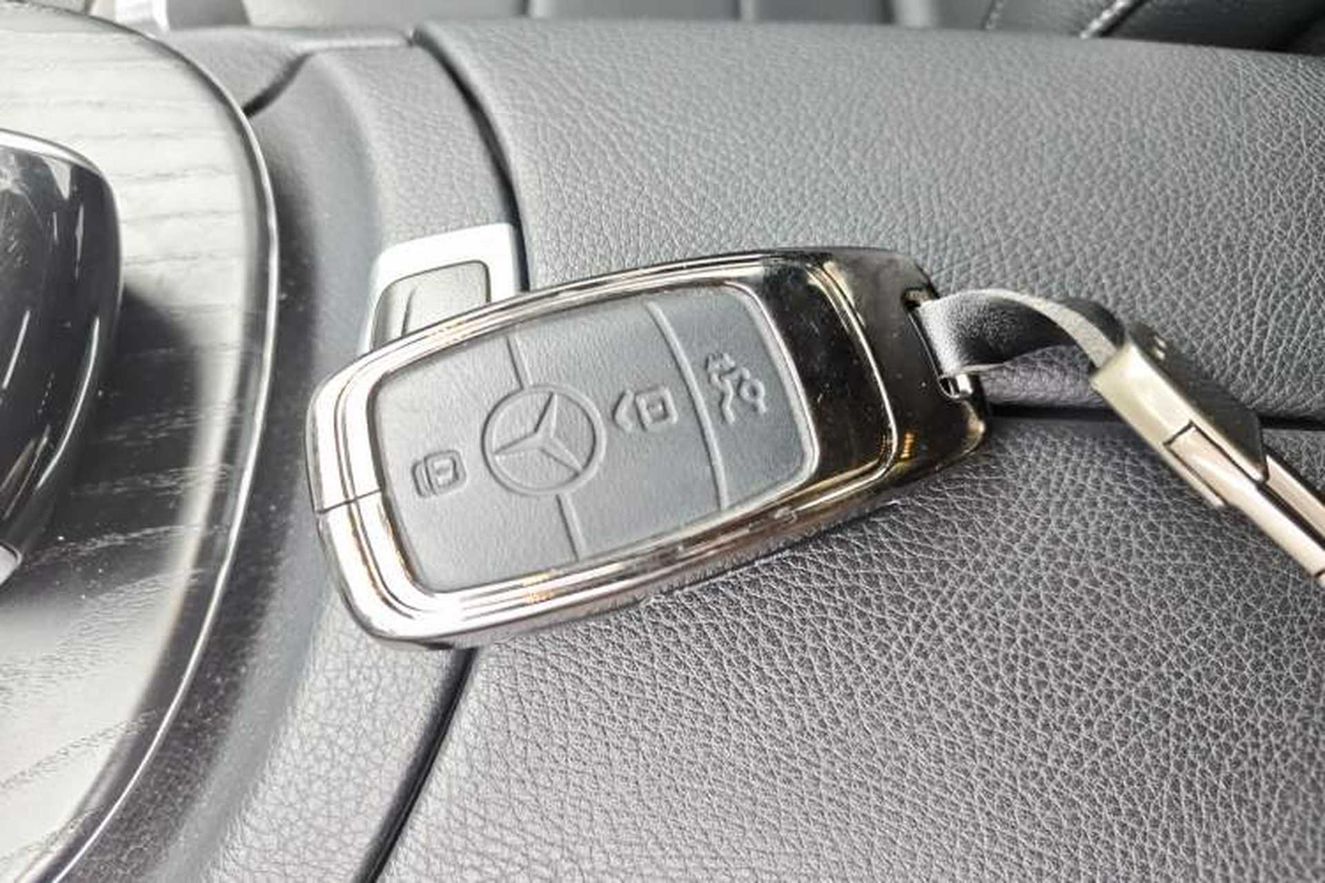 Used Mercedes-Benz E-Class 2018 Facelift E 200 L Sport Edition Vehicle Key