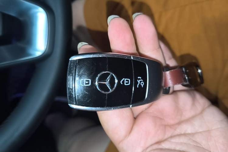 Used Mercedes-Benz E-Class 2018 E 200 L Vehicle Key