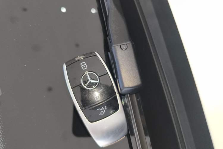 Used Mercedes-Benz E-Class 2018 E 200 L Sport Edition Vehicle Key