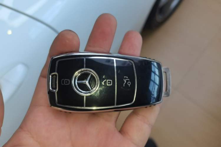 Used Mercedes-Benz E-Class 2018 E 200 Convertible Coupe Vehicle Key