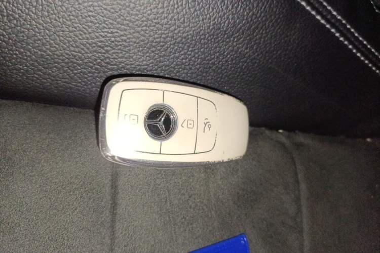 Used Mercedes-Benz E-Class 2018 E 300 Sport Edition Vehicle Key