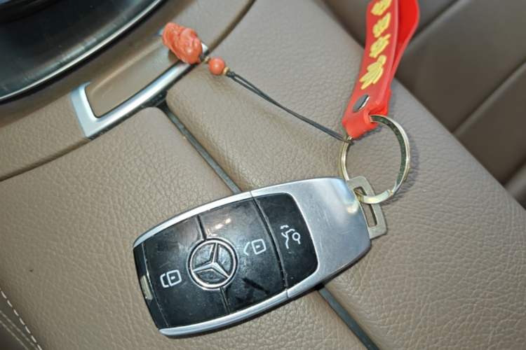 Used Mercedes-Benz E-Class 2018 Facelift E 200 L Sport Edition Vehicle Key