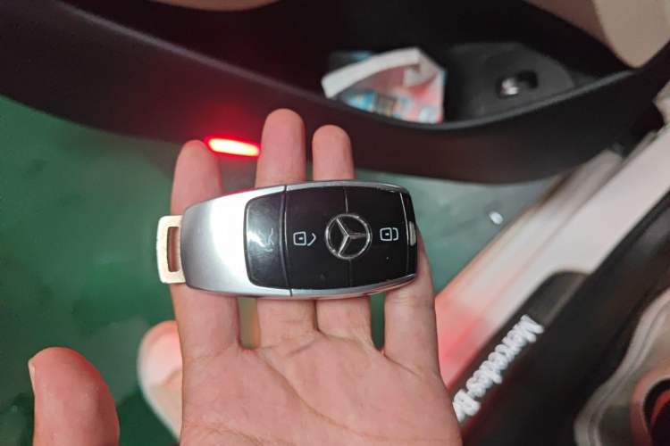 Used Mercedes-Benz E-Class 2018 E 300 L Sporty and Stylish Model Vehicle Key