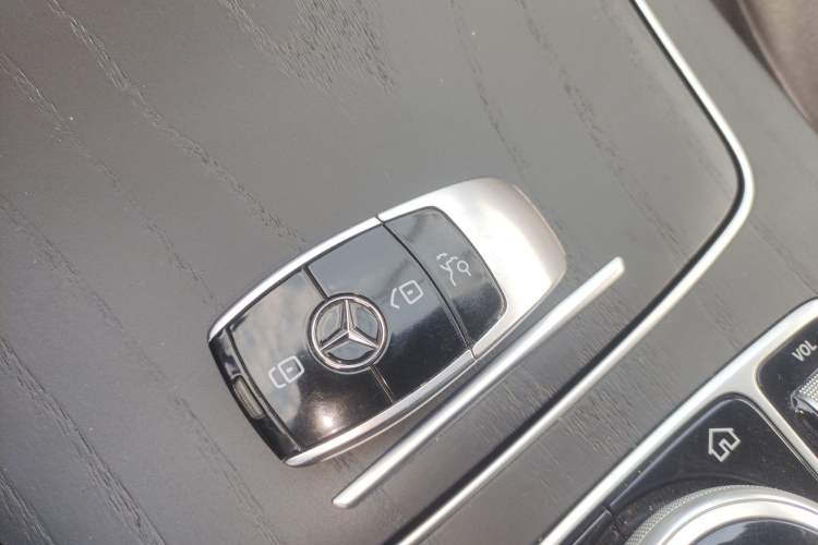 Used Mercedes-Benz E-Class 2018 E 200 L Sport Edition Vehicle Key