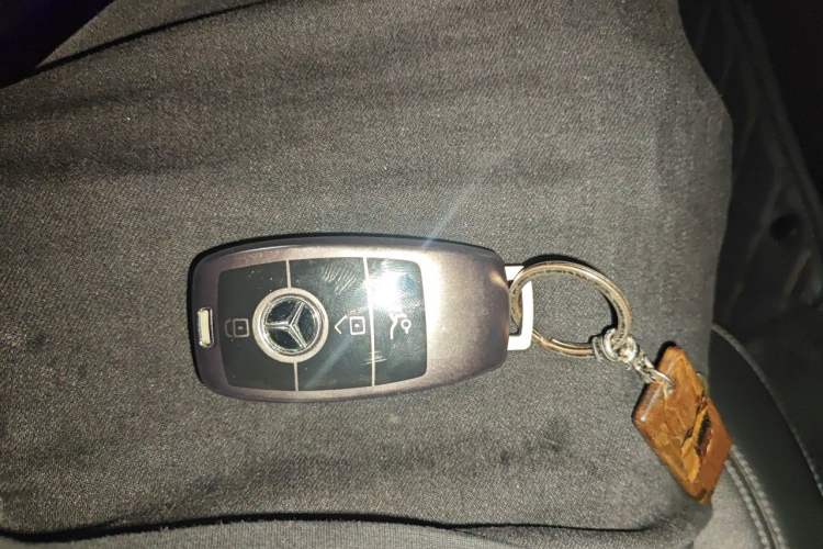 Used Mercedes-Benz E-Class 2018 E 200 Sport Edition Vehicle Key