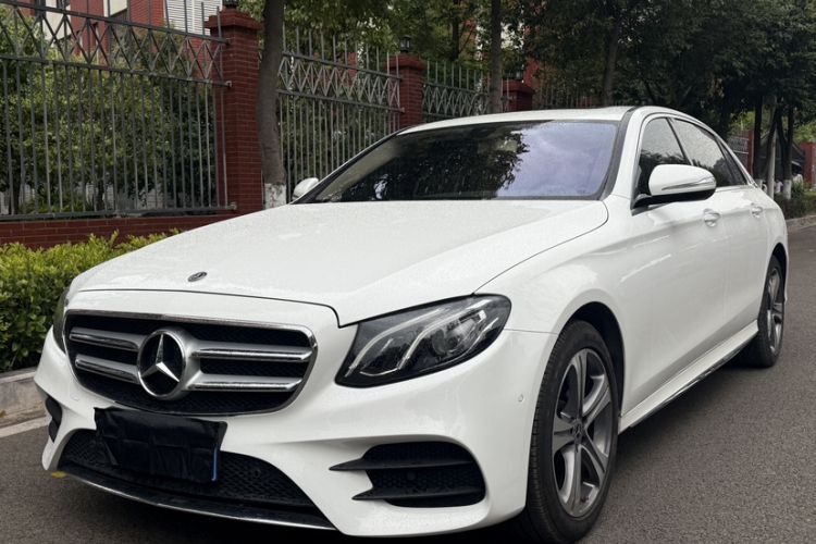 Used Mercedes-Benz E-Class 2018 E 200 L Sport Edition Guazi used car, China used car export, Used car for sale, Used  cars, Cheapest cars for sale