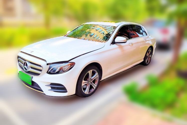 Używany Mercedes-Benz E-Class 2018 Facelift E 200 L Sport Edition Guazi used car, China used car export, Used car for sale, Used cars, Cheapest cars for sale