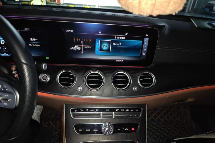 Used Mercedes-Benz E-Class 2019 E 300 L Sport Luxury Edition Audio And AC Panel