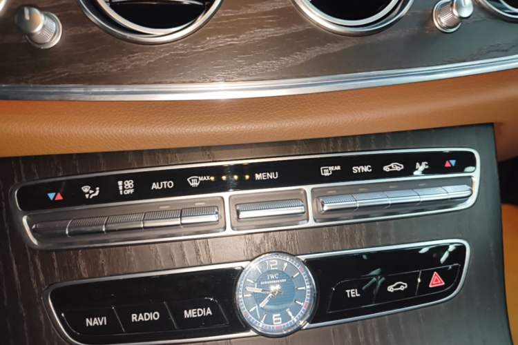 Used Mercedes-Benz E-Class 2019 Restyled E 300 L Sporty and Stylish Edition Audio And AC Panel