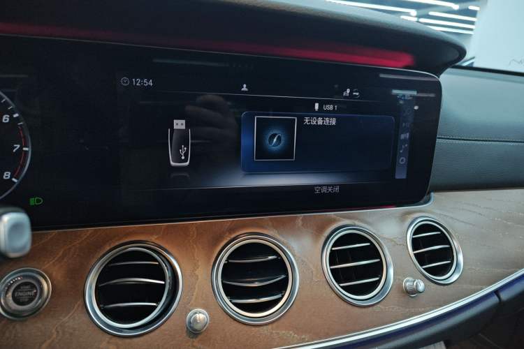 Used Mercedes-Benz E-Class 2019 Facelifted E 300 L Stylish Version Audio And AC Panel