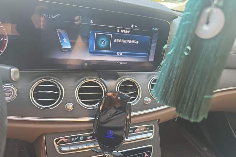 Used Mercedes-Benz E-Class 2019 Restyled E 300 L Sport Luxury Edition Audio And AC Panel