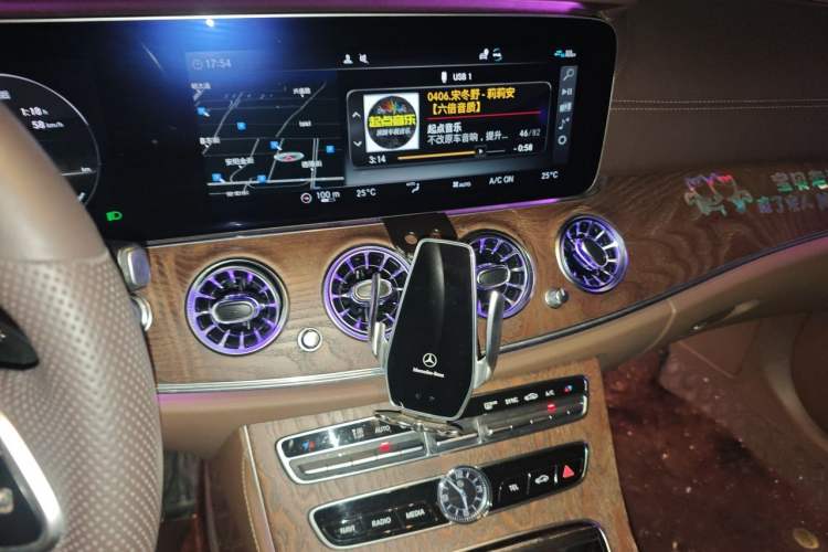 Used Mercedes-Benz E-Class 2019 Facelifted E 300 L Stylish Version Audio And AC Panel