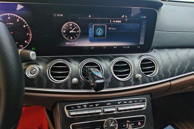 Used Mercedes-Benz E-Class 2019 Restyled E 300 L Sport Luxury Edition Audio And AC Panel