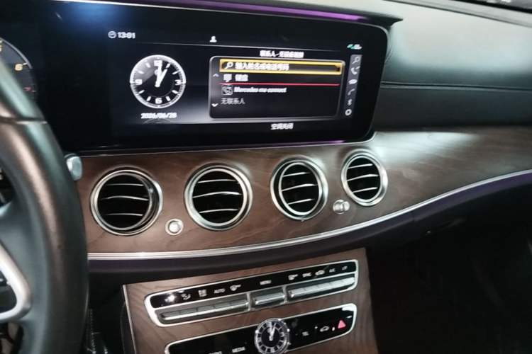 Used Mercedes-Benz E-Class 2019 E 260 L 4MATIC Audio And AC Panel