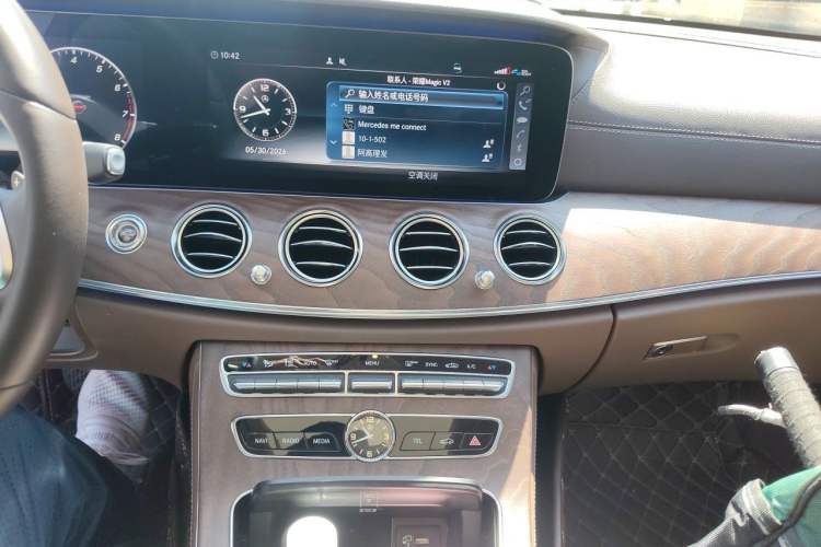 Used Mercedes-Benz E-Class 2019 E 260 L Audio And AC Panel