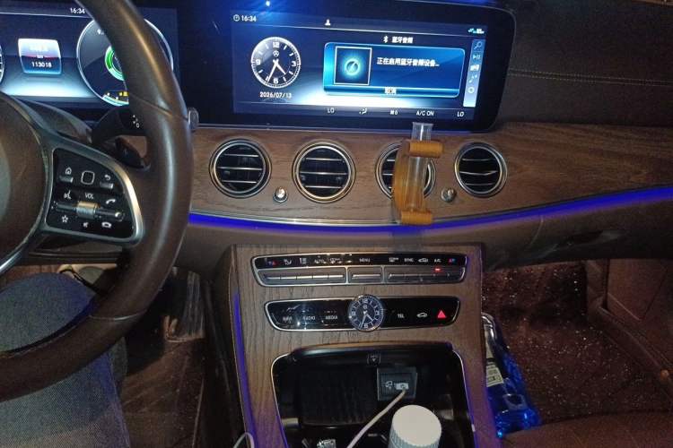 Used Mercedes-Benz E-Class 2019 Restyled E 300 L Luxury Edition Audio And AC Panel