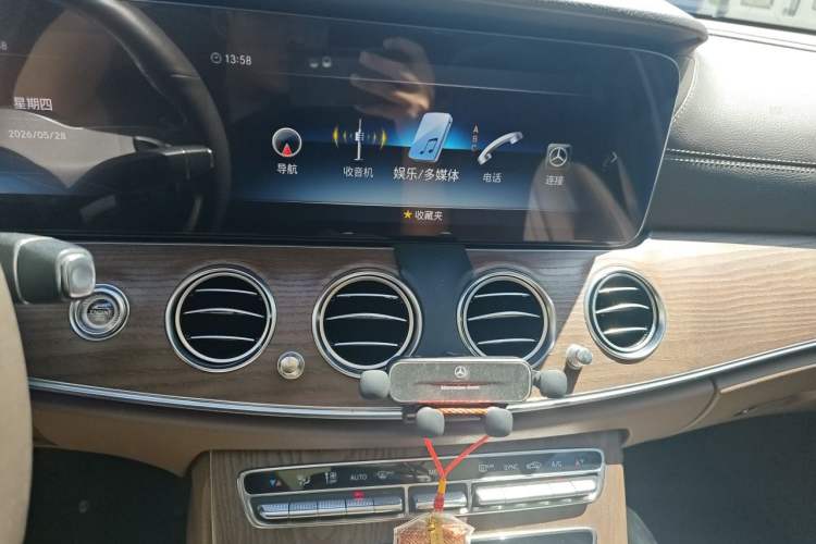 Used Mercedes-Benz E-Class 2019 Facelifted E 300 L Stylish Version Audio And AC Panel
